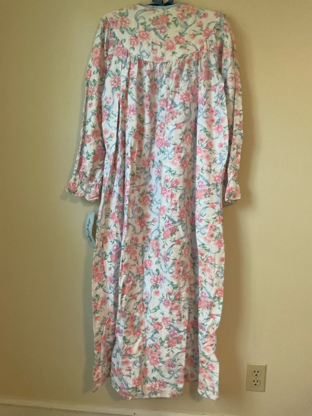 Vintage Floral Long Nightgown nantucket Pink Roses USA made 23” chest cotton - Picture 5 of 12